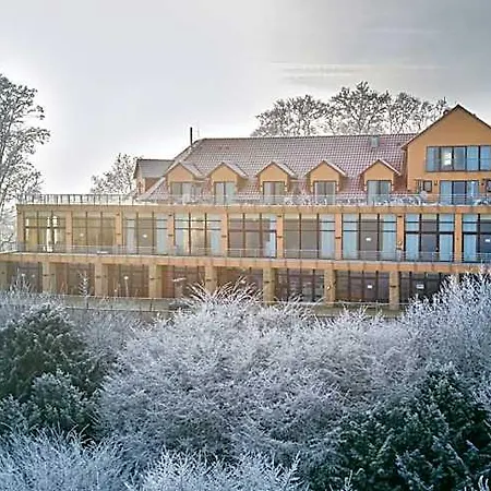 Kluet Hotel